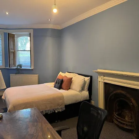 Stylish, In Clifton Apartament Bristol
